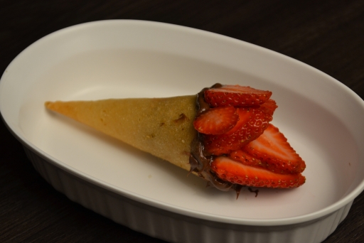 Mini Cone Nuttela C/pedaços de Morango (1 Und)