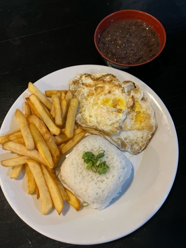 Refeição Com Ovo Frito