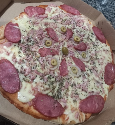 Pizza Calabresa Artesanal - 35Cm