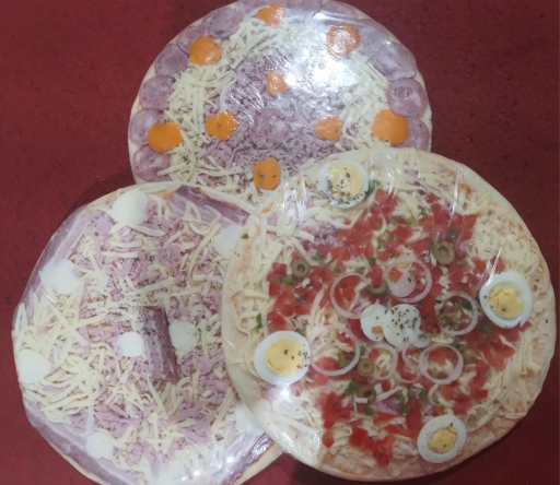 3Pizzas Pre Portuguesa,bacon Catupiry,calabresa Chdar+Ref 2L
