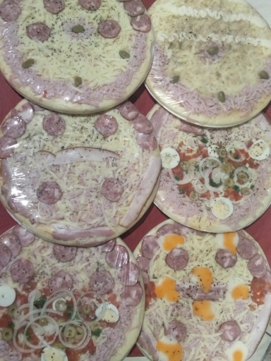 Pizza Assada Meio A Meio (Sabor Que Estiver Disponíve)