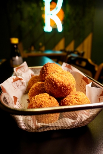 Bolinho de Salmao Artesanal