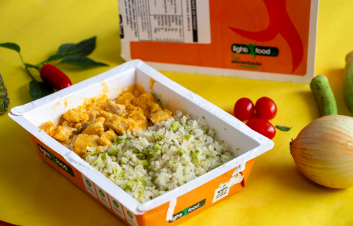 (Quente) Estrogonofe de Frango C/ Arroz Integral C/ Brócolis