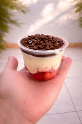 Bombom de Morango Com Chocolate