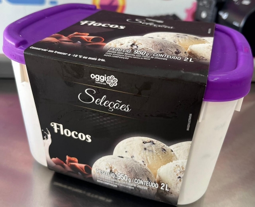 * Sorvete Seleções Flocos (2L) Por R$24,99