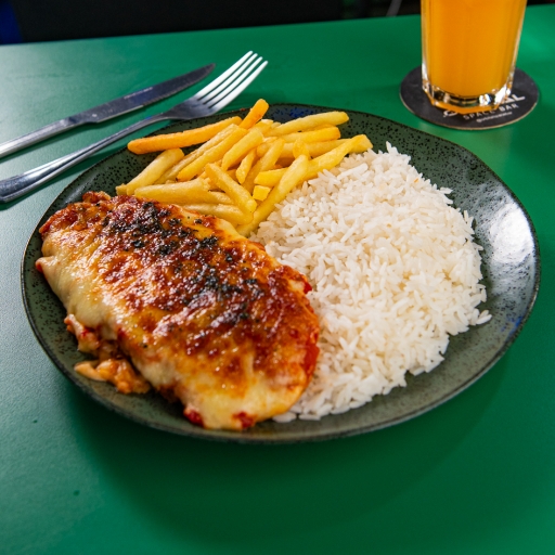 Filé de Frango A Parmegiana Por R$32,99
