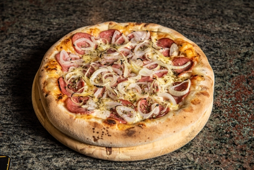 Pizza Calabresa Com Cebola
