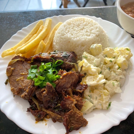 Prato Com Carne Assada e Maionese G