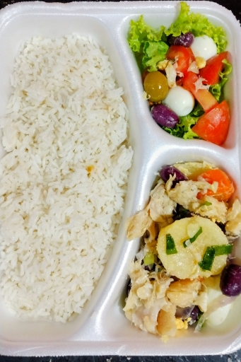 Arroz ,salada e Bacalhoada