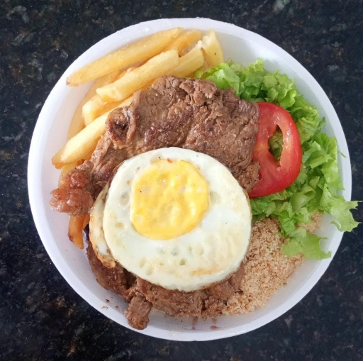 308 Bife A Cavalo - Arroz, Feijão, Farofa, Fritas e Salada
