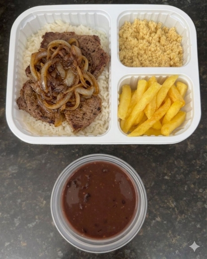 Executivo Bife Acebolado - Arroz, Feijão, Farofa e Fritas