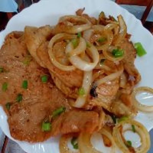 Bife de Pernil Acebolado