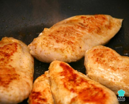 Filé de Frango Grelhado + Ovo Frito