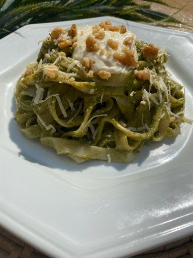 Talharim Artesanal Cremoso Ao Pesto