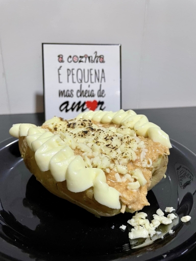 Batata Recheada de Frango Cremoso  Tamanho P