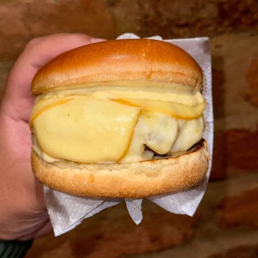 12. Love Cheese Burger 120G