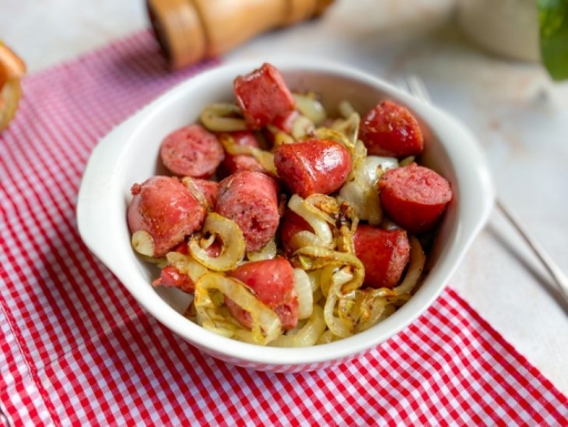 P - Linguiça Acebolada