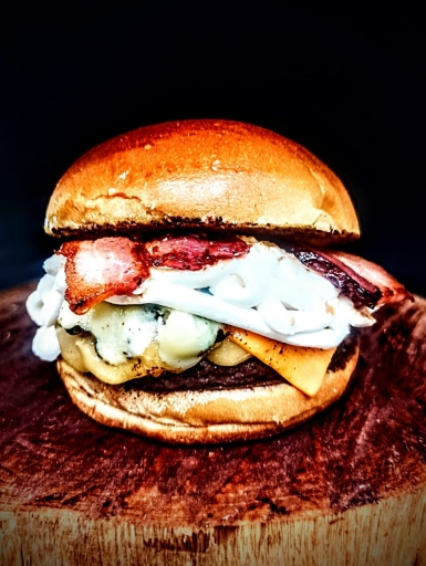 * 4 Queijos Burger Por R$31,99