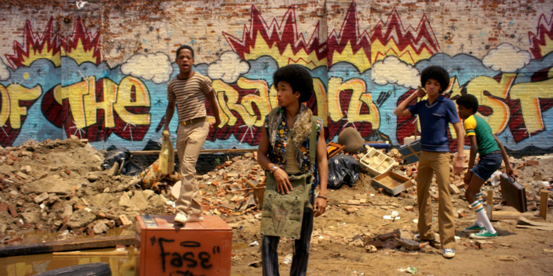 Cena da série "The Get Down", que retrata a origem do Hip hop