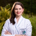 Daniela Valencia Gallego, Medico alternativo Medellín