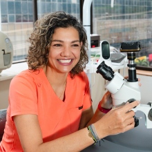 Acercar imagen: Martha Elena Varón Plata, Odontólogo Floridablanca