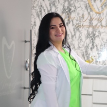 Acercar imagen: Deisy Jiménez, Odontólogo Bello