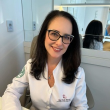 Ampliar imagem: Ana Paula Bonvini Meneses, Dermatologista Rio de Janeiro
