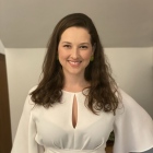 Dra. Julia Brum de Mello