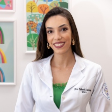 Ampliar imagem: Déborah Santarém, Endocrinologista pediátrico Brasília