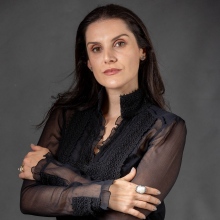 Camila Camiloti B. Lisboa, Cirurgião plástico Campinas