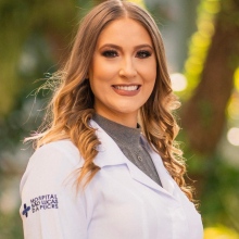 Ampliar imagem: Nicole  Tonietto Tonolli, Gastroenterologista Porto Alegre
