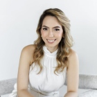 Dra. Louise  Martins Nunes