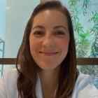 Dra. Clarice Naya Loures