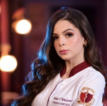 Mônica Vitória Bondarenco, Dentista Cascavel