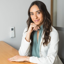 Ampliar imagem: Emily Prado, Especialista em Clínica Médica Rio de Janeiro