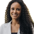 Mariana Gil Furlanetti , Dermatologista São Paulo