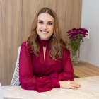 Dra. Sara Calazans de Siqueira