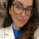 Dra. Isadora Brandão Pelucio