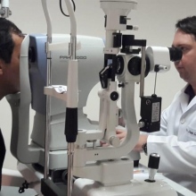 Ampliar imagem: André Luiz Destro, Oftalmologista Uberaba