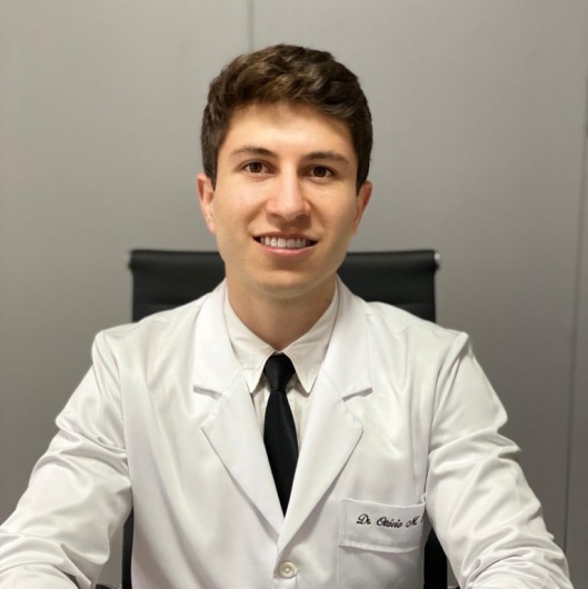 Dr. Otávio Mendonça Lucas opiniões Oftalmologista Doctoralia