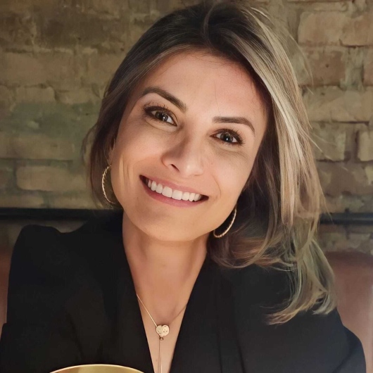 Dra Erica Marchiori Opini es Cirurgi Buco maxilo facial Dentista 