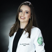 Ampliar imagem: Sara de Paula Vasconcelos, Especialista em Clínica Médica São José do Rio Preto