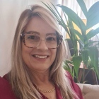 Dra. Nara  Lúcia da Rosa Decker