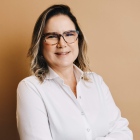 Dra. Isabela Di Puglia Carvalho