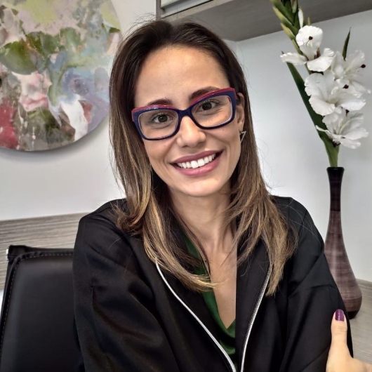 Dra. Carolina Tarouco Alvares Soares