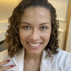 Dra. Gabriela Lima Silveira