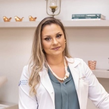 Ampliar imagem: Andressa Kowal, Nefrologista Porto Alegre