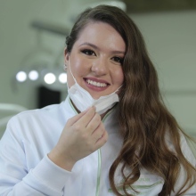 Ampliar imagem: Isa Furlan, Dentista Campinas