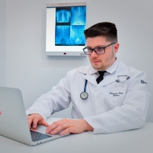 Ampliar imagem: Fernando  Alves, Médico de família Esteio