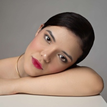 Ampliar imagem: Ana Lara Santana, Especialista em Medicina Estética Salvador